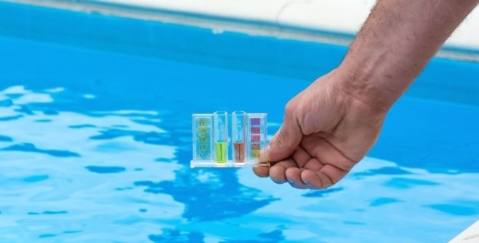 Électrolyseur de piscine simple