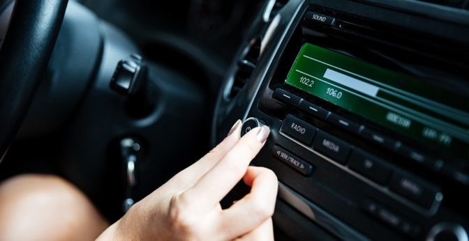 Autoradio GPS pas cher : Notre guide d'achat pour cette année