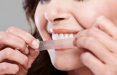 Les meilleures bandes blanchissantes pour les dents