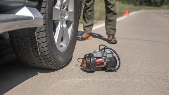 essai comparatif gonfleur pneus portables moto en road trip