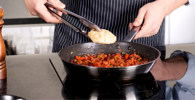 AM Home and Kitchen - Wok à induction antiadhésif, poêle profonde  antiadhésive, wok anti-adhésif – Sans PFOA, revêtement en téflon, poignée
