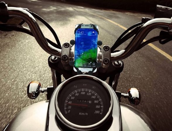 Coque moto tactile pour téléphone 100% étanche a bras articulé – LE  PRATIQUE DU MOTARD
