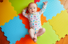 Les meilleurs tapis en mousse pour bébé