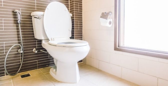 Comment déboucher un WC ? Nos 10 Astuces fiables.