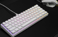 Corsair K65 – clavier mécanique RGB 60%