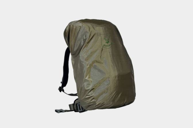 Le sac à dos de randonnée 30L avec housse imperméable
