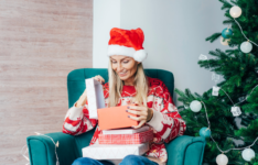 82 idées de cadeaux de Noël pour femme de 50 ans