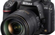 appareil photo reflex - Nikon D780