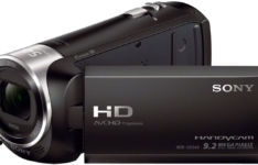  - Sony HDR CX240