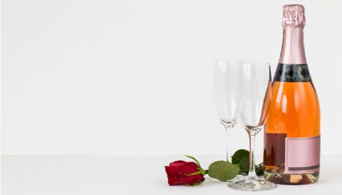 Le champagne rosé sans alcool