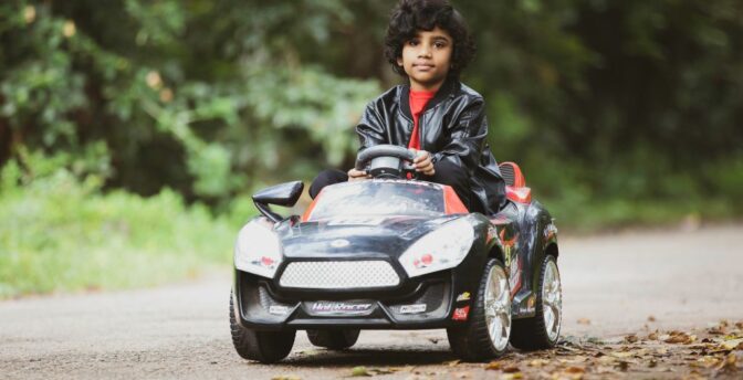 Comment choisir : voiture électrique pour enfant