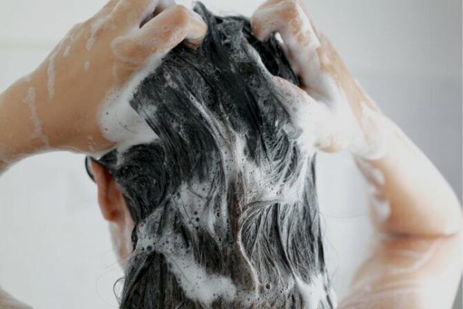 Comment choisir : shampoing anti-chute