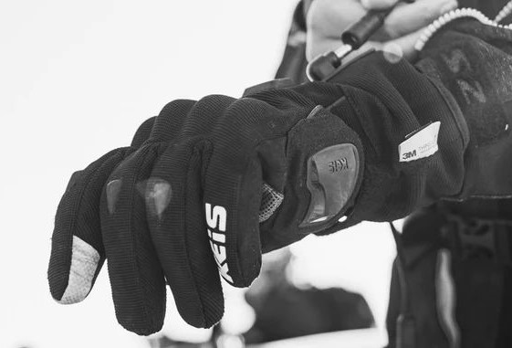 Meilleurs gants chauffants pour moto 2024 : comparatif et guide d'achat