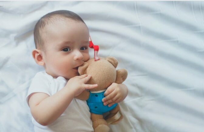 Comment choisir : jouet bébé dès 6 mois